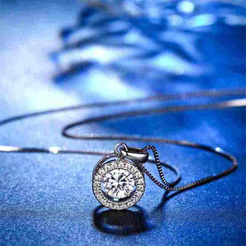 TheSparklePlace's tweet photo. https://t.co/XDRkCz4R2H

Dancing Stone never stops glittering on the neckline. The center stone flickers and swings to the person's heartbeat. Limited Time Only - This Necklace is Not available in stores! https://t.co/F3GLxzWoQw