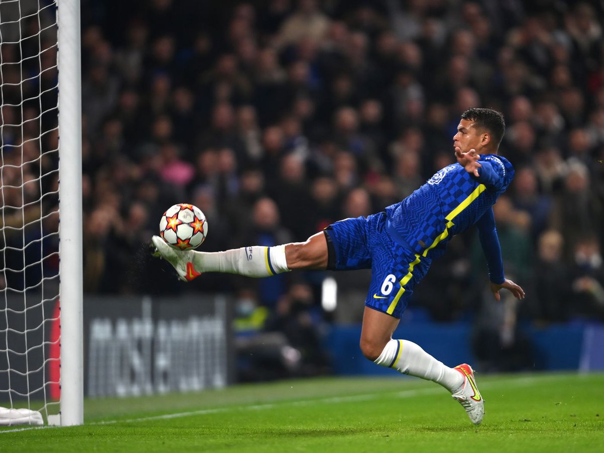 FromTheShedEnd's tweet photo. #OnThisDay in 2020, Chelsea signed @tsilva3 ✍️🏻🔵
Two years later and at 37 he's showing no signs of slowing down. Aging like a fine wine 🍷 O Monstro 🇧🇷
#CFC | #CFCFam | #UCL https://t.co/t6O0i90Nqb