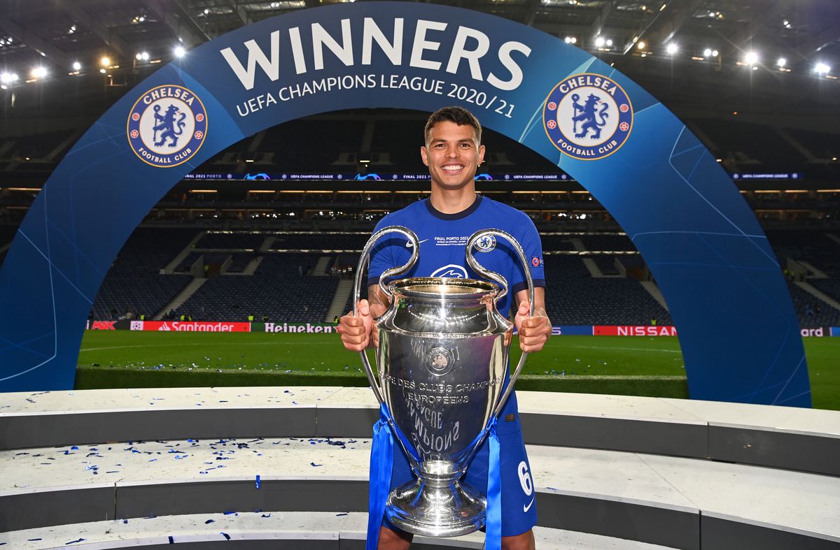 FromTheShedEnd's tweet photo. #OnThisDay in 2020, Chelsea signed @tsilva3 ✍️🏻🔵
Two years later and at 37 he's showing no signs of slowing down. Aging like a fine wine 🍷 O Monstro 🇧🇷
#CFC | #CFCFam | #UCL https://t.co/t6O0i90Nqb