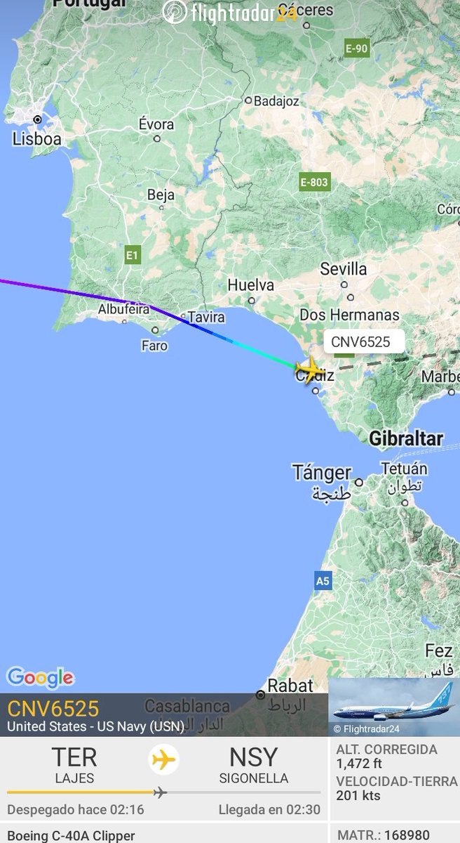 MilRadar's tweet photo. 🇺🇸 #USNavy C-40A Clipper 168980 del #VR58 desciende hacia  #Rota procedente de #Lajes #Azores 
📷 Alex Maras https://t.co/BfDARezecQ