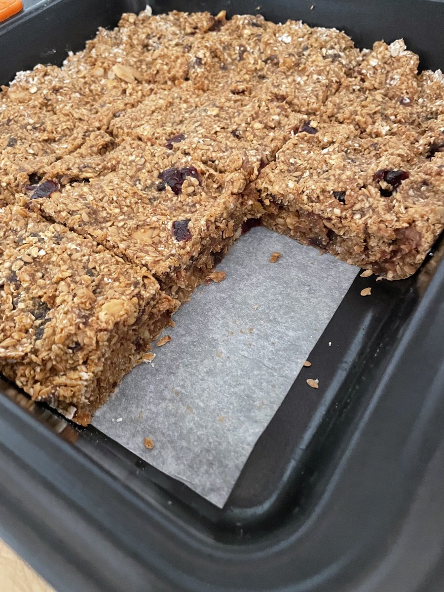 Bee Smith 🐝 🐶🦔 🧁 ⚽️ tweet media