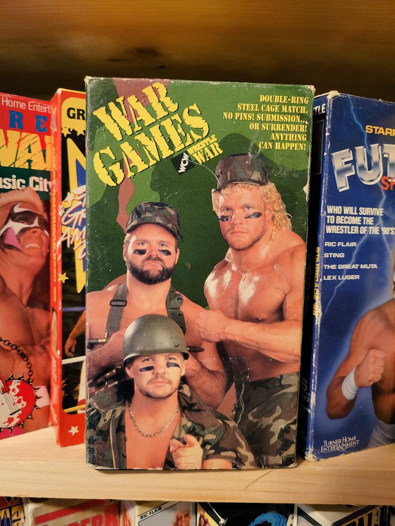 TheKurtAdonis's tweet photo. They certainly don't make video covers like this anymore! I know I picked this VHS up off the shelf to rent as a kid... many times!

@TheArnShow @adfreeshows @HeyHeyItsConrad @tonyschiavone24 @realsychosid @FlyinBrianJr #WarGames https://t.co/o2zqRQ59Am