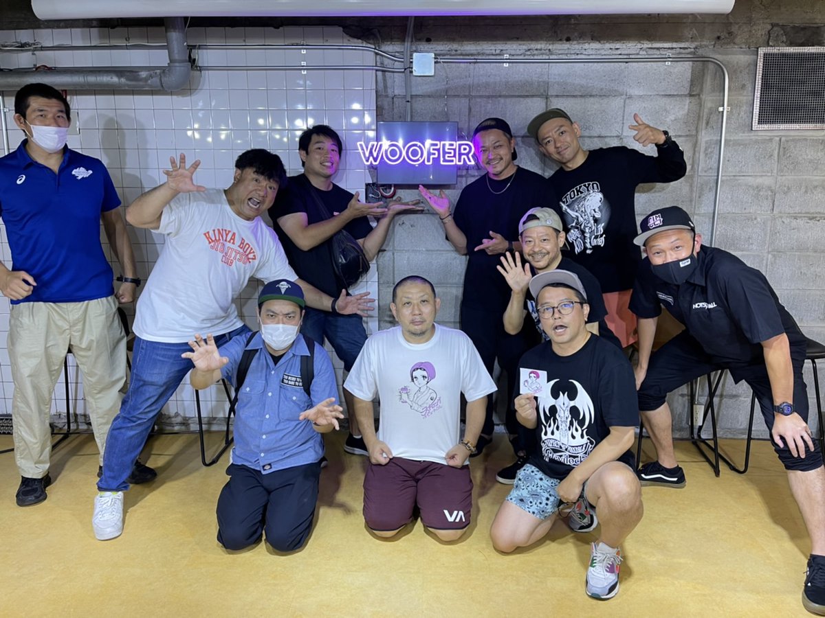reversal_mma's tweet photo. 喜びを分かち合い
互いの苦労を労うこの瞬間が
今の私の生き甲斐です。

#KIT5
#日本で唯一のプロ柔術
#ART
#格闘技配信 https://t.co/EdI1eSWD7E