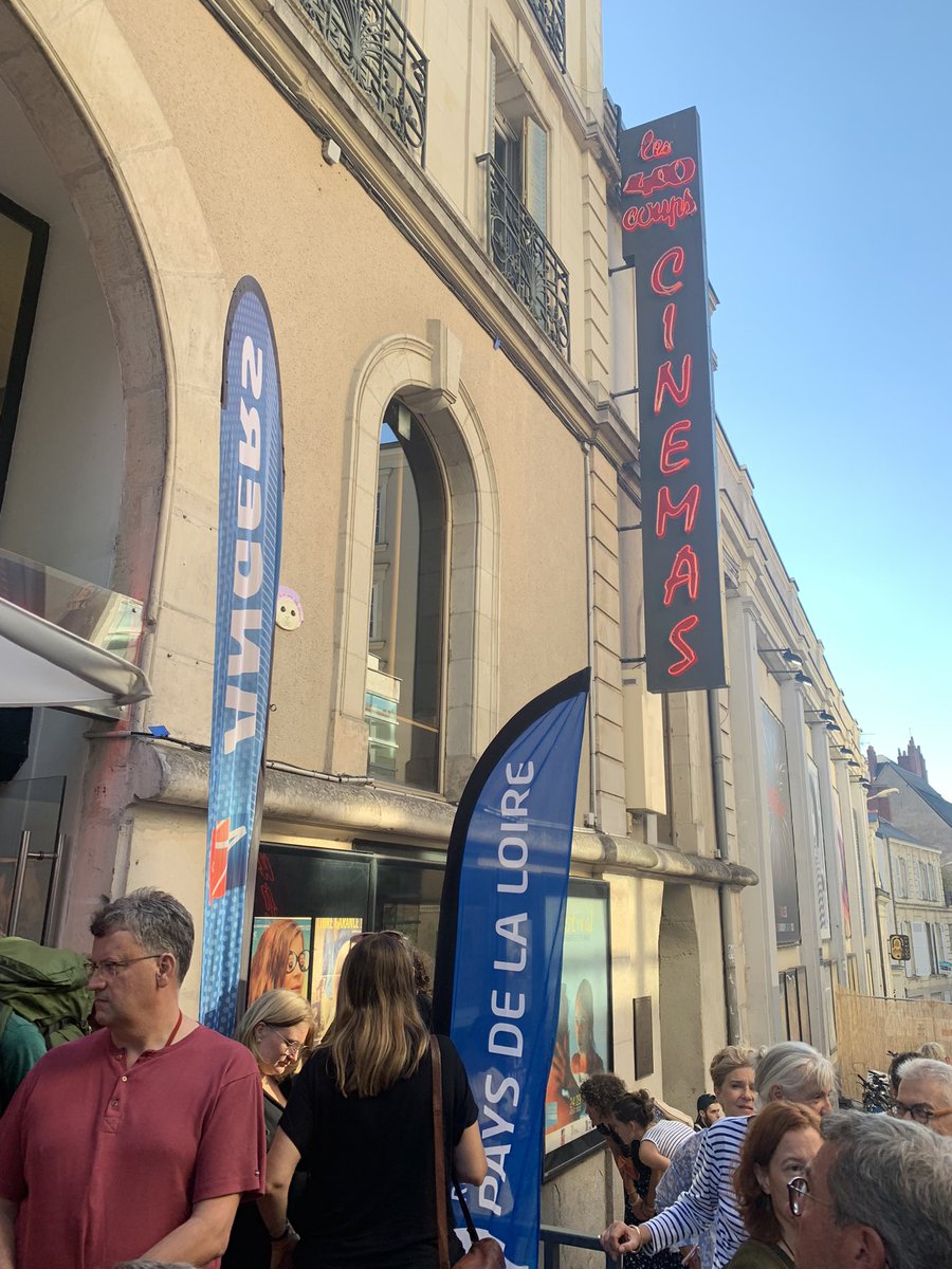 isabelleleroy4's tweet photo. Hier, à @Angers , le cinéma d’art et d’essai les @400coups_angers fêtait ses 40 ans🎂. Un partenaire important de la région @paysdelaloire, « terre de cinéma »: Lieu de diffusion ,#educationalimage, @festival #PremierPlan .Le #cinema, c’est l’émotion , la découverte, le partage https://t.co/SmaIu0FY6E
