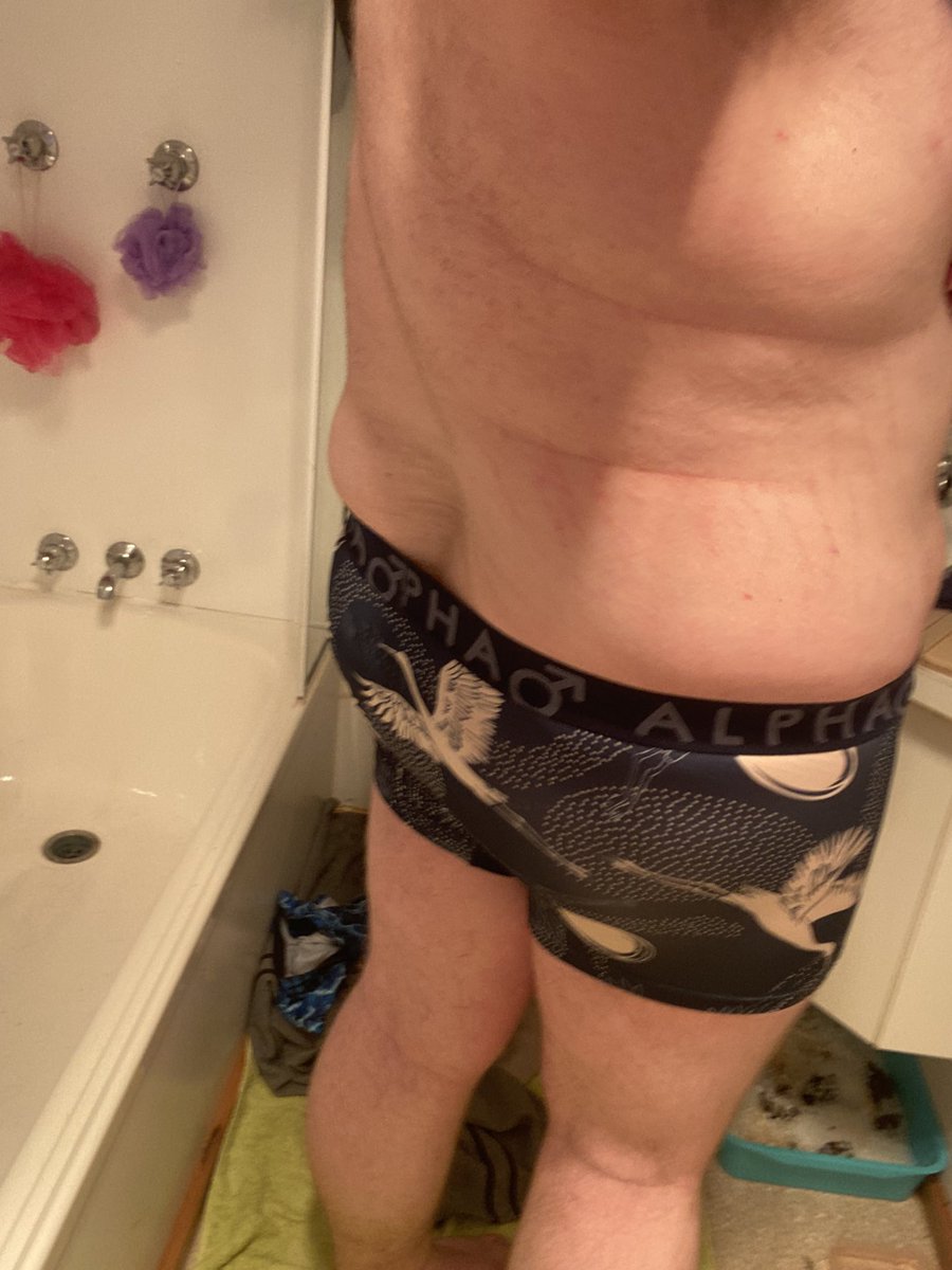 Joshualarge14's tweet photo. #frehness #Showergay #ShowerThoughts https://t.co/x3NEQxZX53