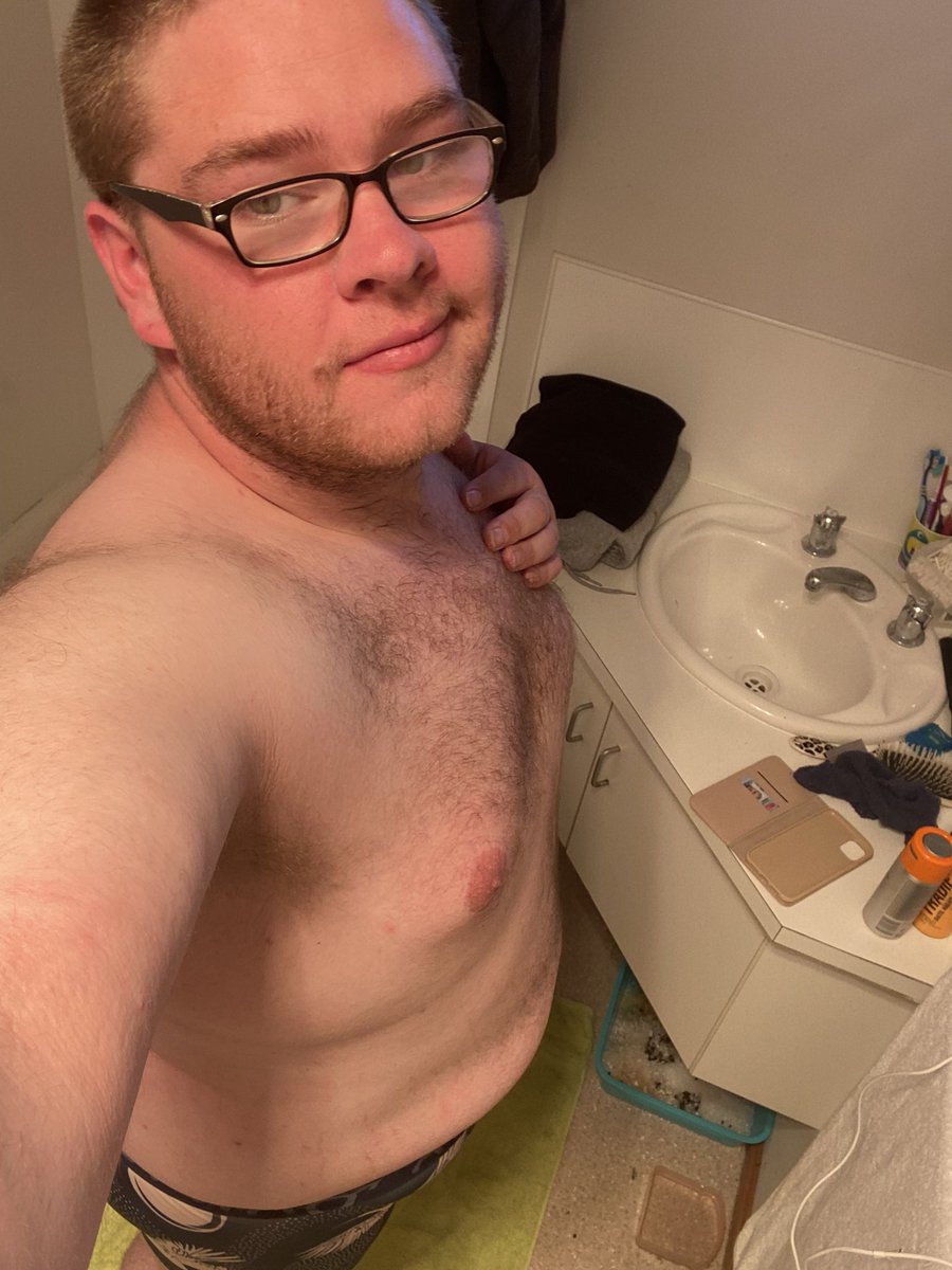 Joshualarge14's tweet photo. #frehness #Showergay #ShowerThoughts https://t.co/x3NEQxZX53