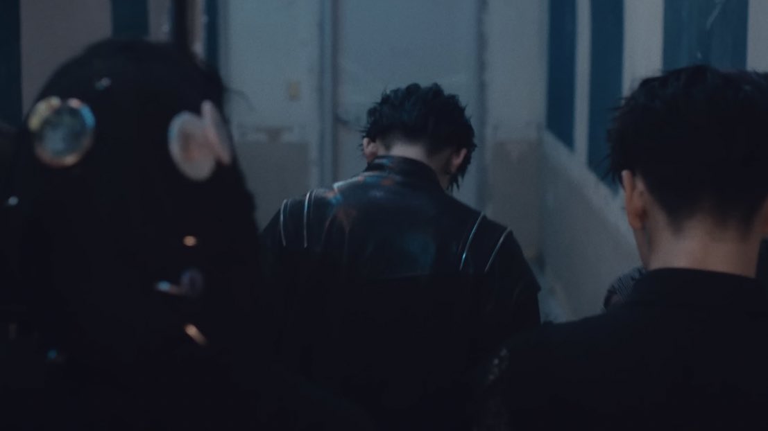 soob304's tweet photo. Este mv va a explicar mejor la continuación que hubo luego de Loser lover para llegar a gbgb creo…Y LOS VISUALES?!?!  

TXT GBGB JP TEASER 1
#GOOD_BOY_GONE_BAD_JP
#TOMORROW_X_TOGETHER   
@TXT_members @TXT_bighit https://t.co/Ox83VOMtWq