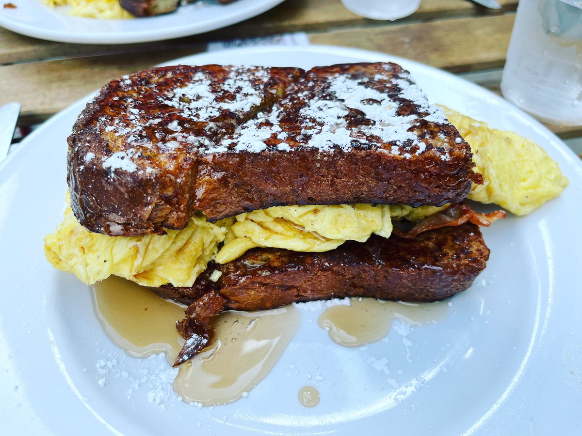 MCavacini's tweet photo. #FrenchToast stuffed with #bacon, #eggs, and #cheese.
@antspantscafe
#AntsPants #Brunch #Syrup #Philly #Philadelphia #GraduateHospital #Breakfast https://t.co/HbU8CF4bdx