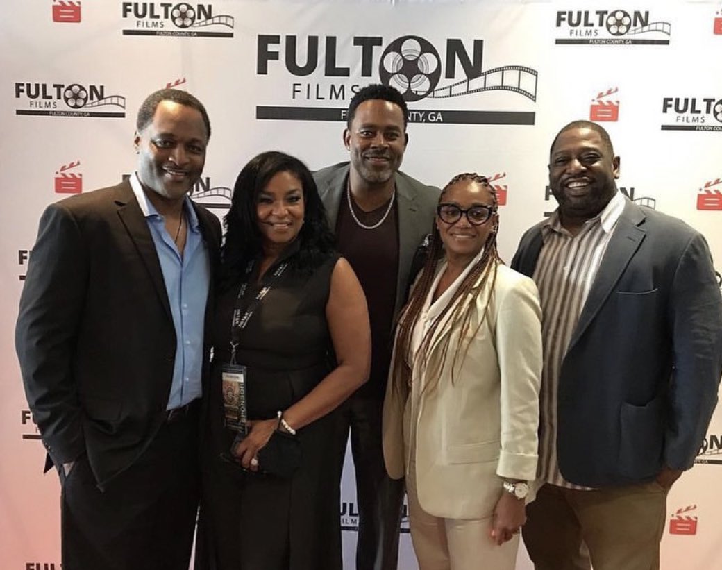 Fulton_Films's tweet photo. Standing room only crowd enjoyed @Fulton_Films “Productions in the Heart of the Peach” Powerhouse Panel at @BronzeLens Festival with @LammanRucker #JavonJohnson, @Shaunya_Chavis &amp; @CardelliaH 🎬🎥🍑 #Bronzelens2022 @FultonInfo https://t.co/RrfjjDzXTm