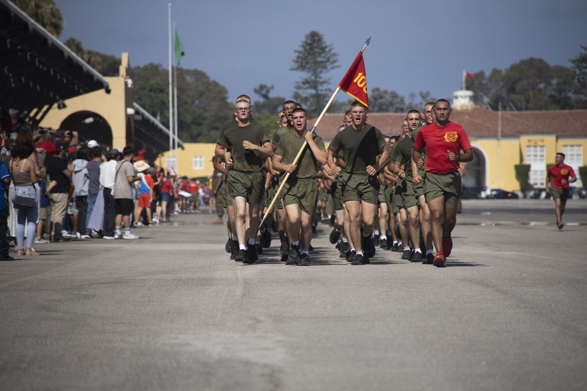 USMC's tweet photo. #Marines run in formation during a motivational run to celebrate the new Marines of Alpha Company, 1st Recruit Training Battalion, at @MCRD_SD, Aug. 25.

The motivational run is the last physical fitness event conducted in recruit training.

#USMC #RecruitTraining https://t.co/WsmMbfsYKr