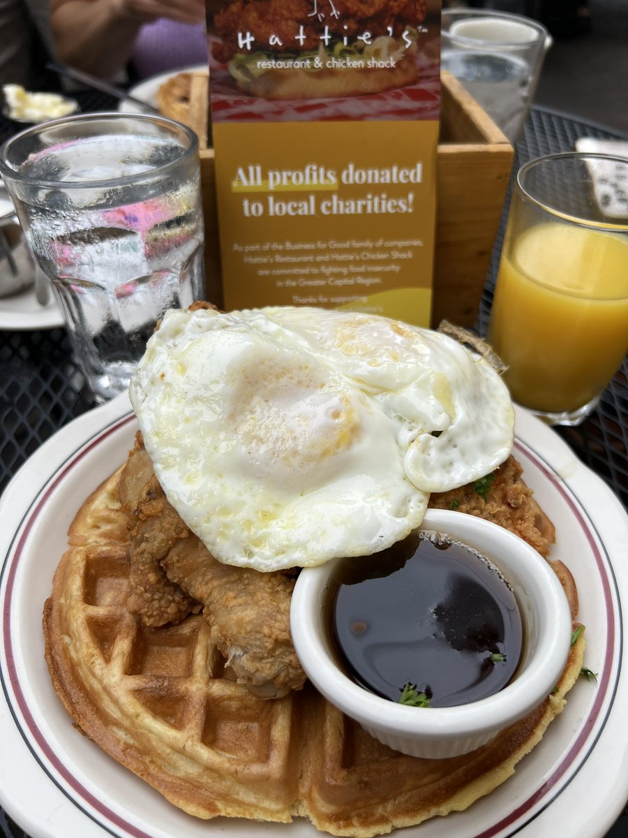 MikeInfarinato's tweet photo. One last Saratoga tradition before we scoot. Chicken N Waffles at #hatties https://t.co/LJuAIWMIm2