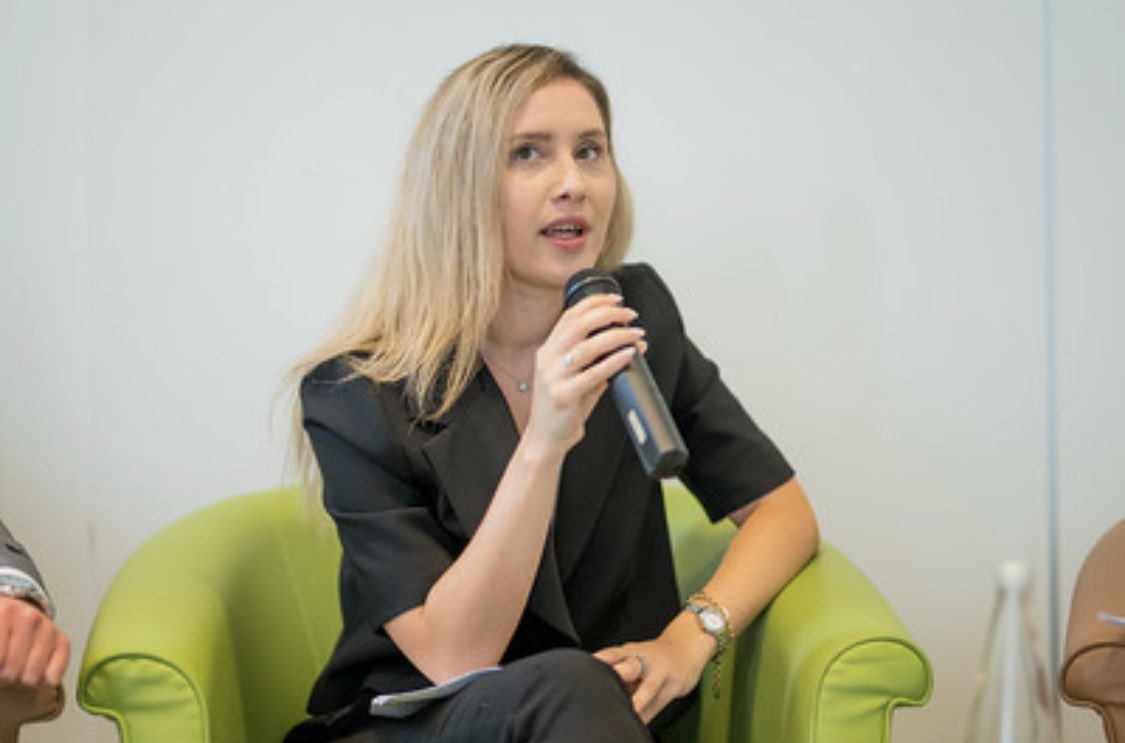 tiranaeyc's tweet photo. How can we prevent democratic backsliding and strengthen democracy &amp; freedom? That's what we discussed today at #YBSF2022 where our Comms Manager @DeaElmasllari (@NYC_Albania) spoke on #youth priorities for more inclusive and open democratic spaces 🤝 

📸 @BledStratForum https://t.co/xC9ATCvPdV