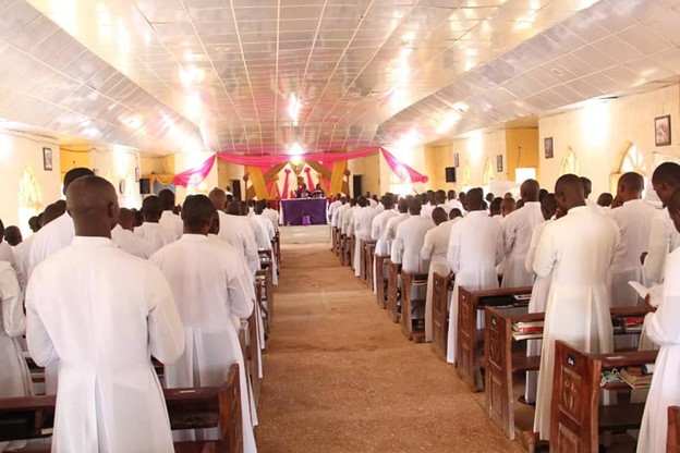 TPMS_USA's tweet photo. Continue the Story of Hope for mission seminarians... Click here to support Support Vocations in the Pope’s Missions https://t.co/l9sycmOV1P #PopesMissions #StPeterApostle #Vocations #StoryOfHope #OneFamilyInMission #CatholicMissions https://t.co/8O0IrL5vKa