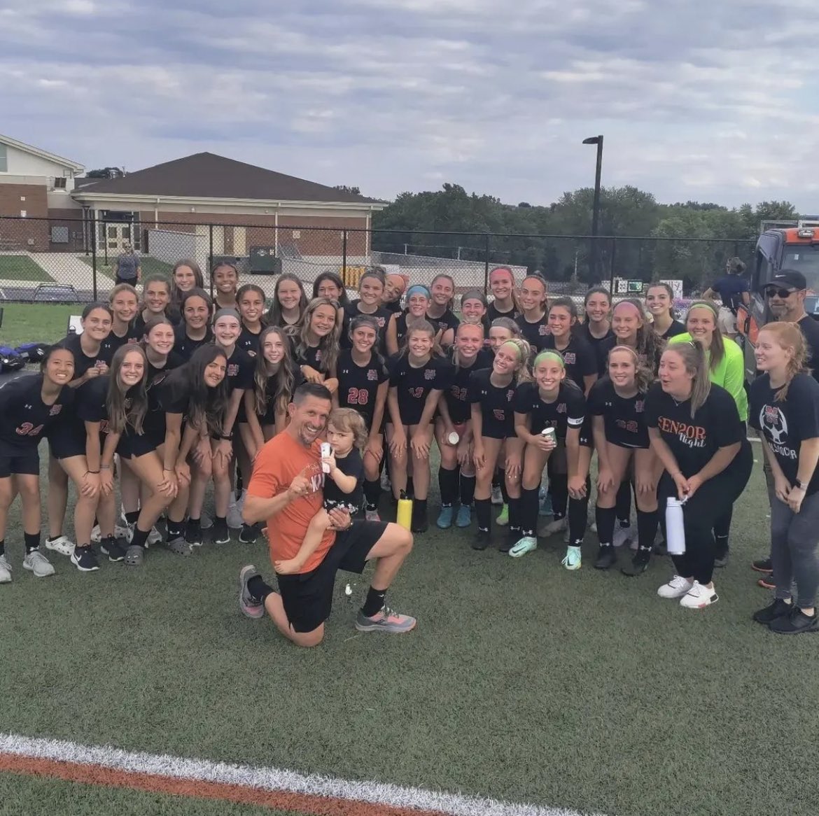 Chloewat28's tweet photo. Season opener win 1-0💪🏻💪🏻💪🏻 proud to be part of this team👏 @KKidsGirlsSocc1  @CoachMissmer @NAHS1619 https://t.co/nGGZ3LZcqO