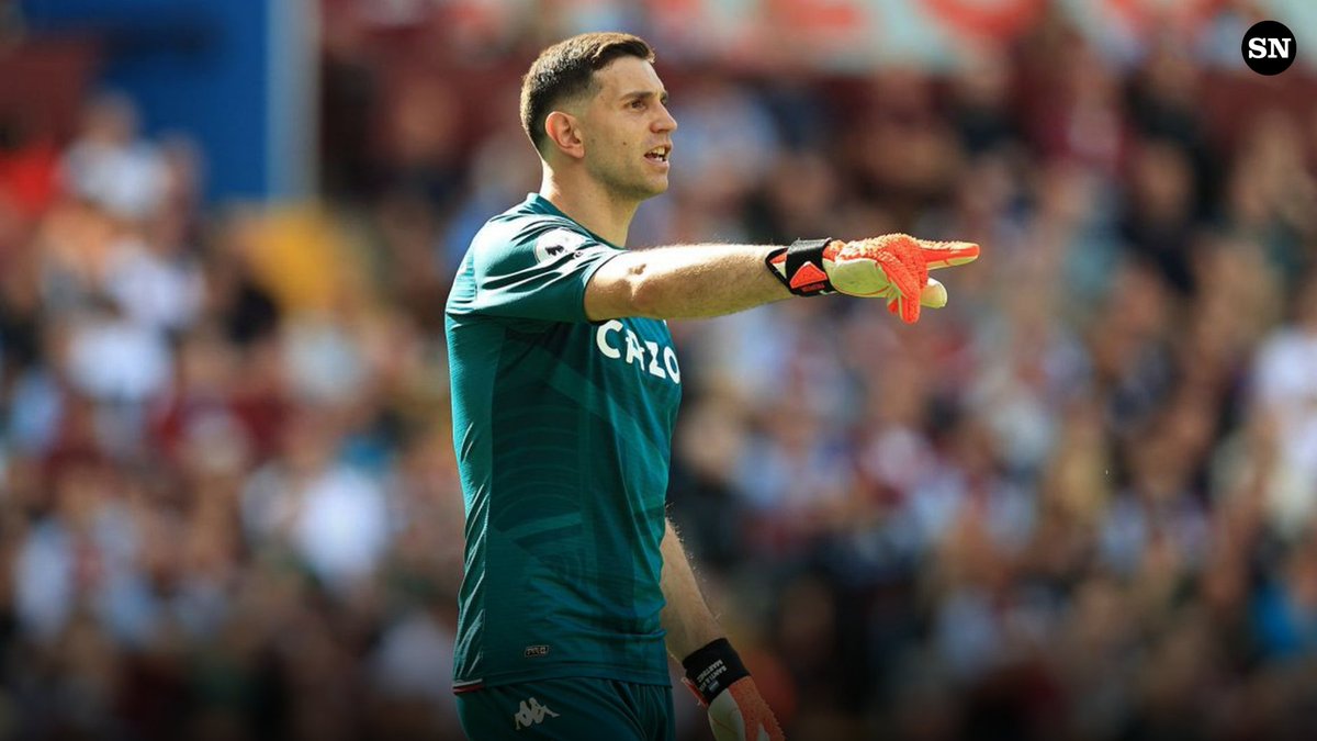 🇦🇷 Emiliano Martínez registra la 3° peor Nota Estadística entre arqueros de la Premier League en el año 2022:

👤 23 partidos jugados
🚫 30 goles concedidos
🧤 57 atajadas
📊 65% efectividad de atajadas
🔒 26% vallas invictas
❌ 1 error que llevó a gol
📈 6.75 Nota SofaScore