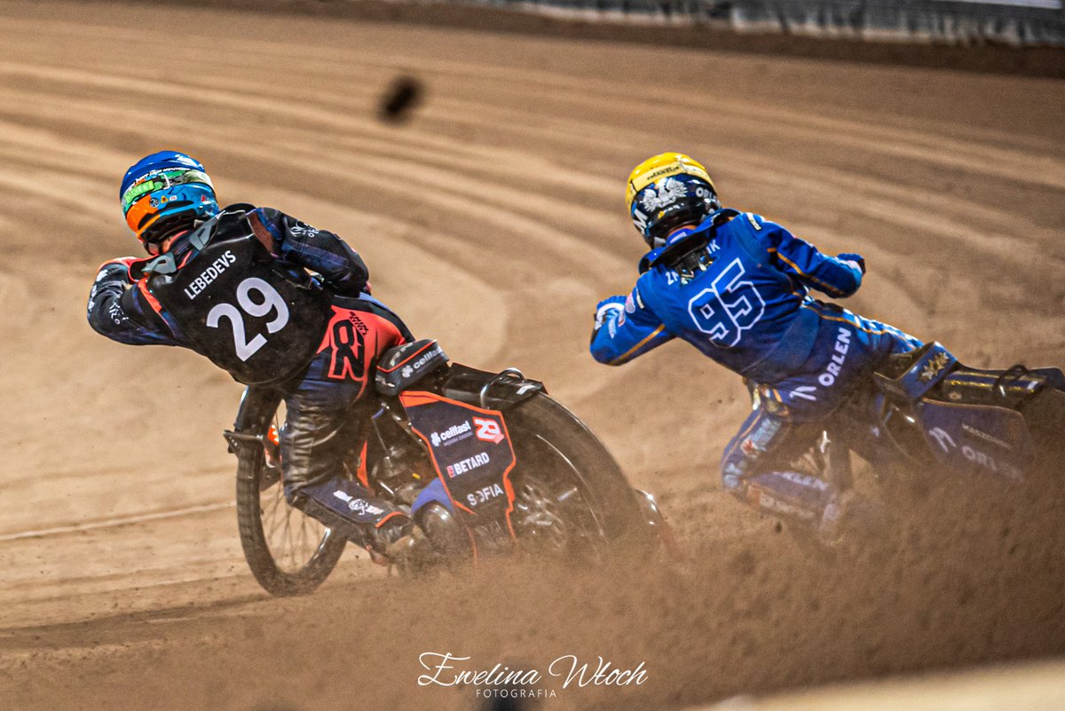 ewelinawloch's tweet photo. Zanim wystartują rewanże, zapraszam do obejrzenia dość obszernej galerii z #WroclawGP, którą udało mi się przygotować🏁
📸👉 https://t.co/WwvuIplpDb
@SpeedwayGP #FIMSpeedwayGP #speedway https://t.co/0RywUNy4iH