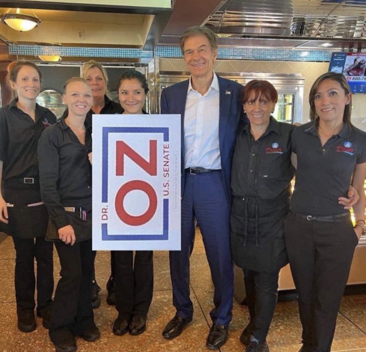 IliasVancity's tweet photo. You know it sister!
It is a #NO for #DrOz 
#Pennsylvania deserves better than pseudoscience, quackery and Islamic fundamentalism.
#RejectOz #StopOz #DontVoteTurkish #VoteAmerican #VoteFetterman https://t.co/KInp36TJg9