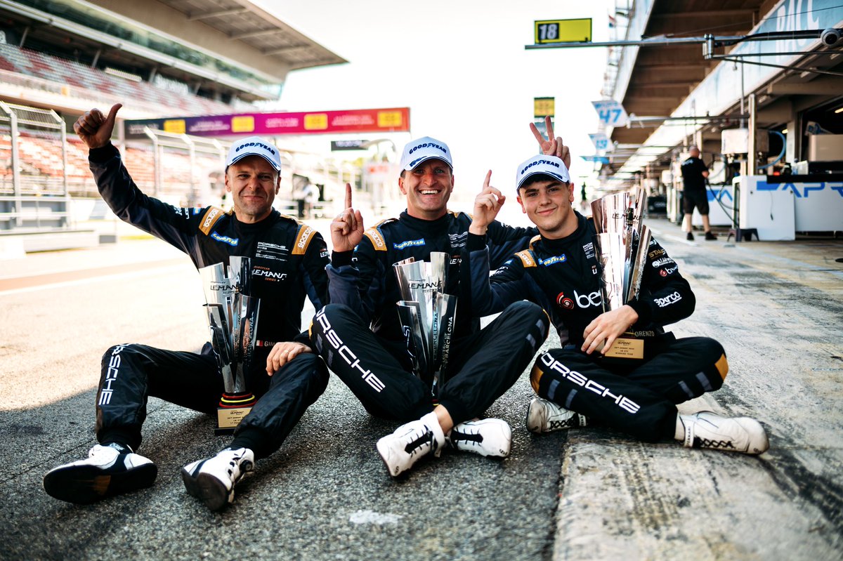 ProtonRacing's tweet photo. Happiness level ❤️
#4HBarcelona 

@GianmariaBruni
#ChristianRied
#LorenzoFerrari 

@EuropeanLMS 
@Customer_Racing @PorscheRaces https://t.co/dVSKjKv2xA