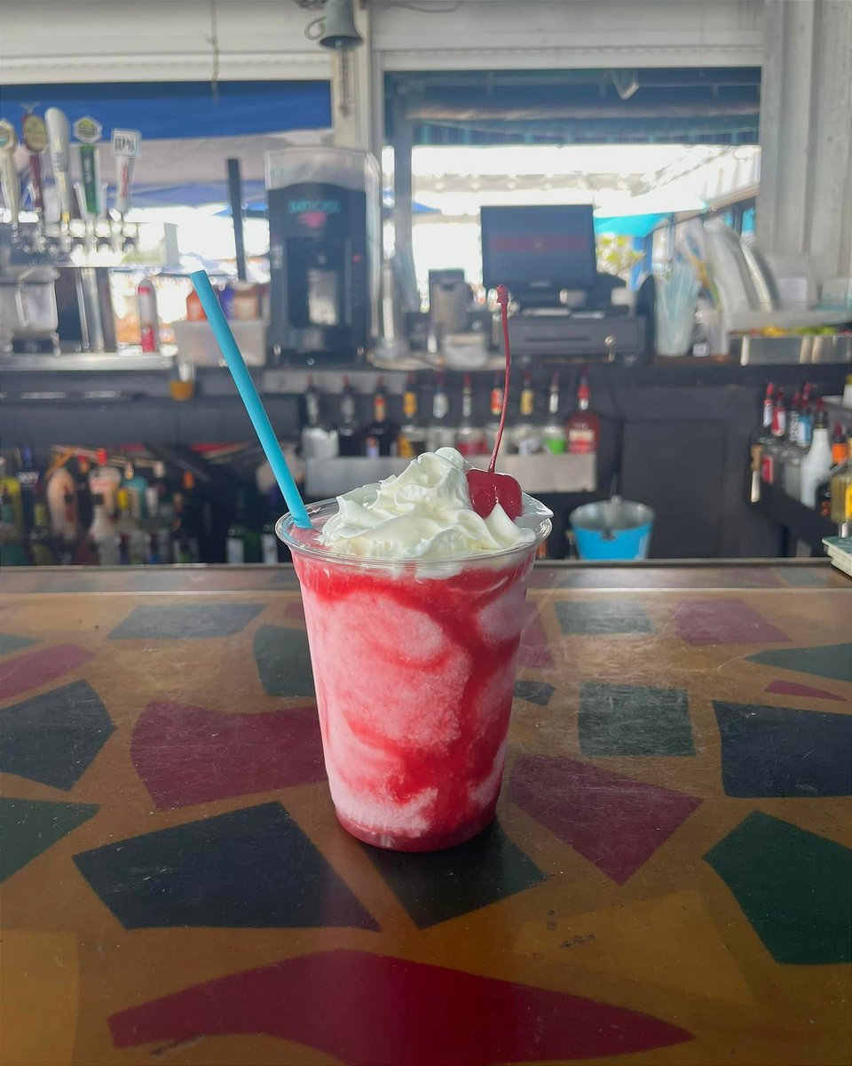 #SundayFunday calls for cold drinks, good views and great food at PierSide Grill 🙌

📷: Ryan M.

#PierSideFMB
