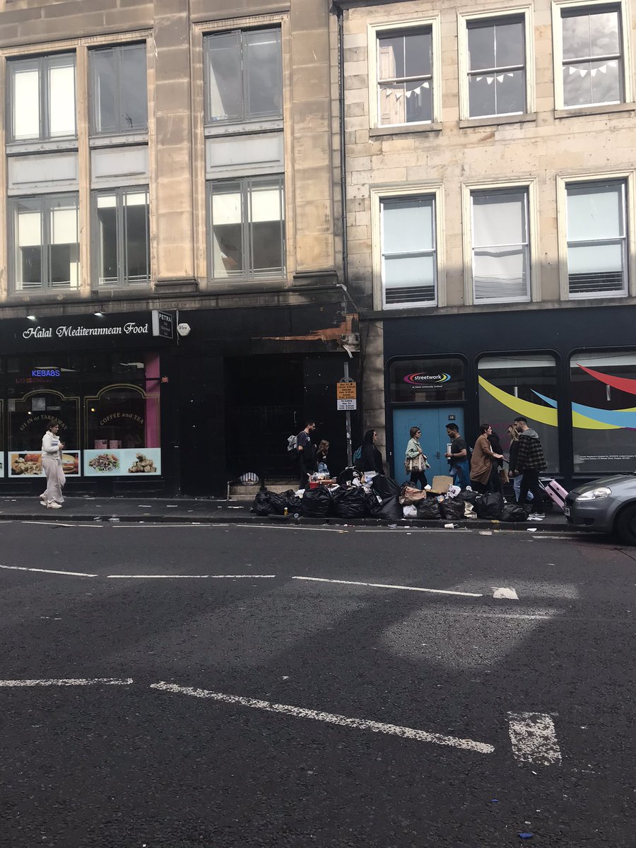 For the love of God, @TheEdinCouncil <a href="/EdinburghCC/">EdinburghCityCouncil</a> please, PLEASE give the waste workers the pay rise they deserve so these strikes will stop. This is surely becoming a public health hazard and making international visitors think Scotland’s a shithole. Other councils, take note.