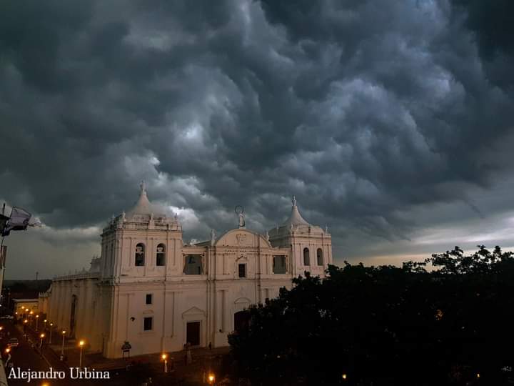 Poseído 1979 (@roberto15689022) on Twitter photo 