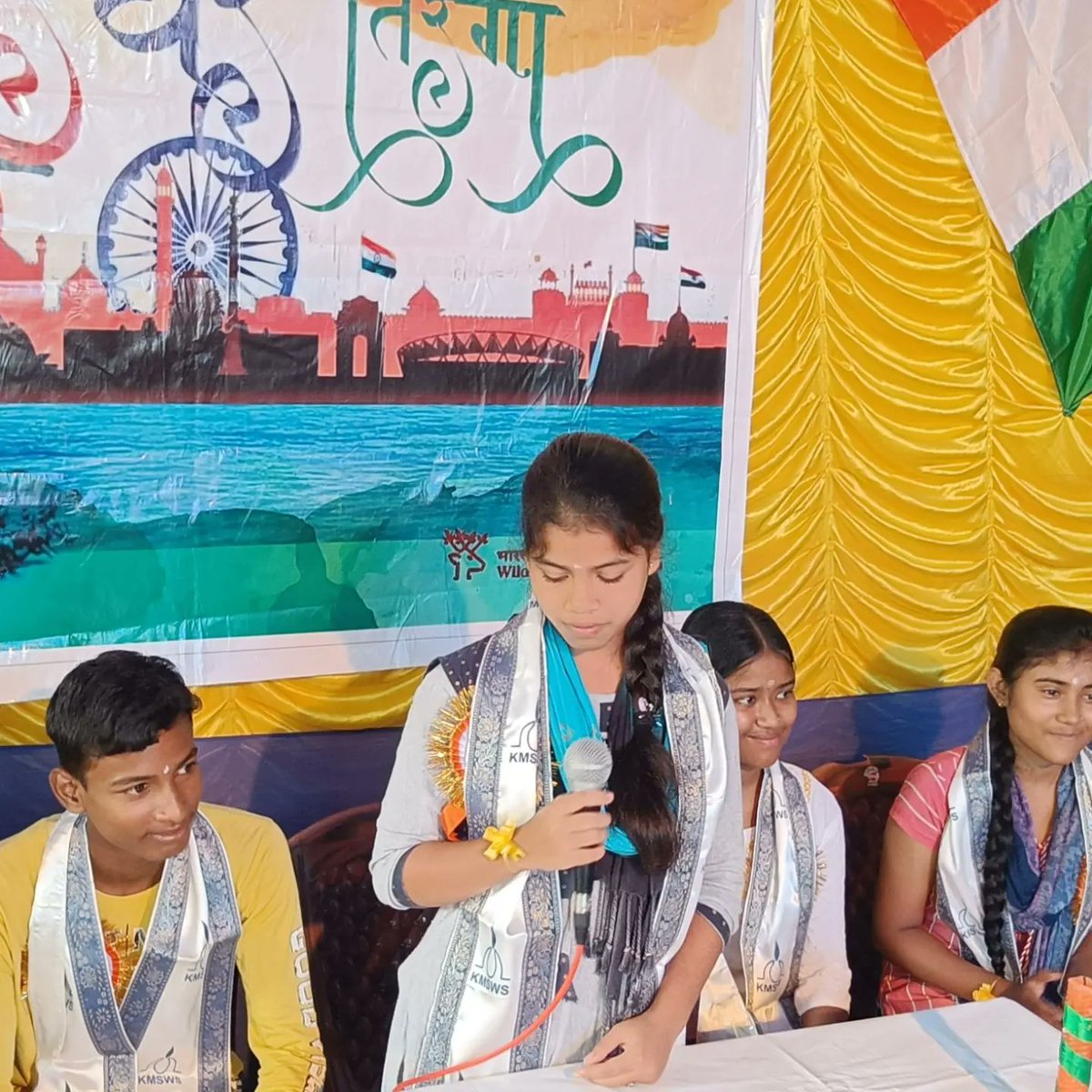 KankuraMasat's tweet photo. An initiative of making tomorrow's leaders.
Tiyas Kmw Kankura Masat Welfare Ngo
#leadership #leaders #organizar #youth #kmsws
@SrBachchan @sachin_rt @priyankachopra @PMOIndia @nyks @DpoGange @Sujitdpodh @wii_india @GautamGambhir @AshokeS46921334 @DdNyks @KayalSajal https://t.co/bTGkUldmp0