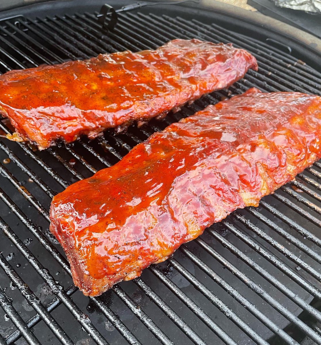AvhcBeaver's tweet photo. RIBS!!!!
I used @smokedaddysbbqco technique of hot and fast.
#foodie #foodofinstagram #foodpic #ilovefood #yummy #foodjourney #BeaversKitchen #foodporn #delicious #instafood #recipe #cooking #recipeshare #truecooks #eater #ribs #bbqlife #smokedaddy #bbq #kamadojoe #sweatbabyrays https://t.co/gwjCagH5oZ