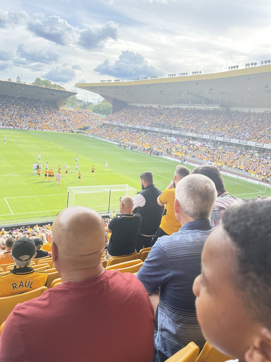 Took my boy too his first match, proud dad moment 🙌🏾❤️ #Wolves #WOLNEW
