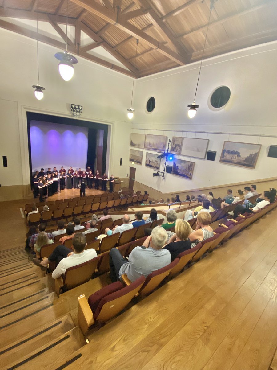 GenesisSixteen's tweet photo. And #ThatsAWrap! What a fab week with our new young singers, ending with a 🌟SPECTACULAR🌟 final recital @magdalenoxford (thx for having us!) Thanks to everyone who came to support, and we can’t wait to see what they all achieve through the year! @Genesis_Fndn #GenesisSixteen 🥳 https://t.co/v5ZuiRnFty