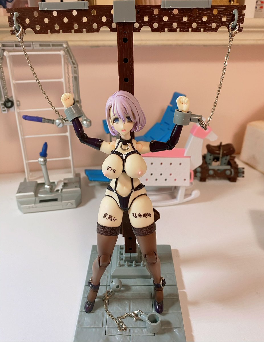 突然觉得figma也挺有趣的，可动的话可玩性很高~不过这套估计也有市无价了……就没见过有人成套出的 https://t.co/H5iCvHT2p3