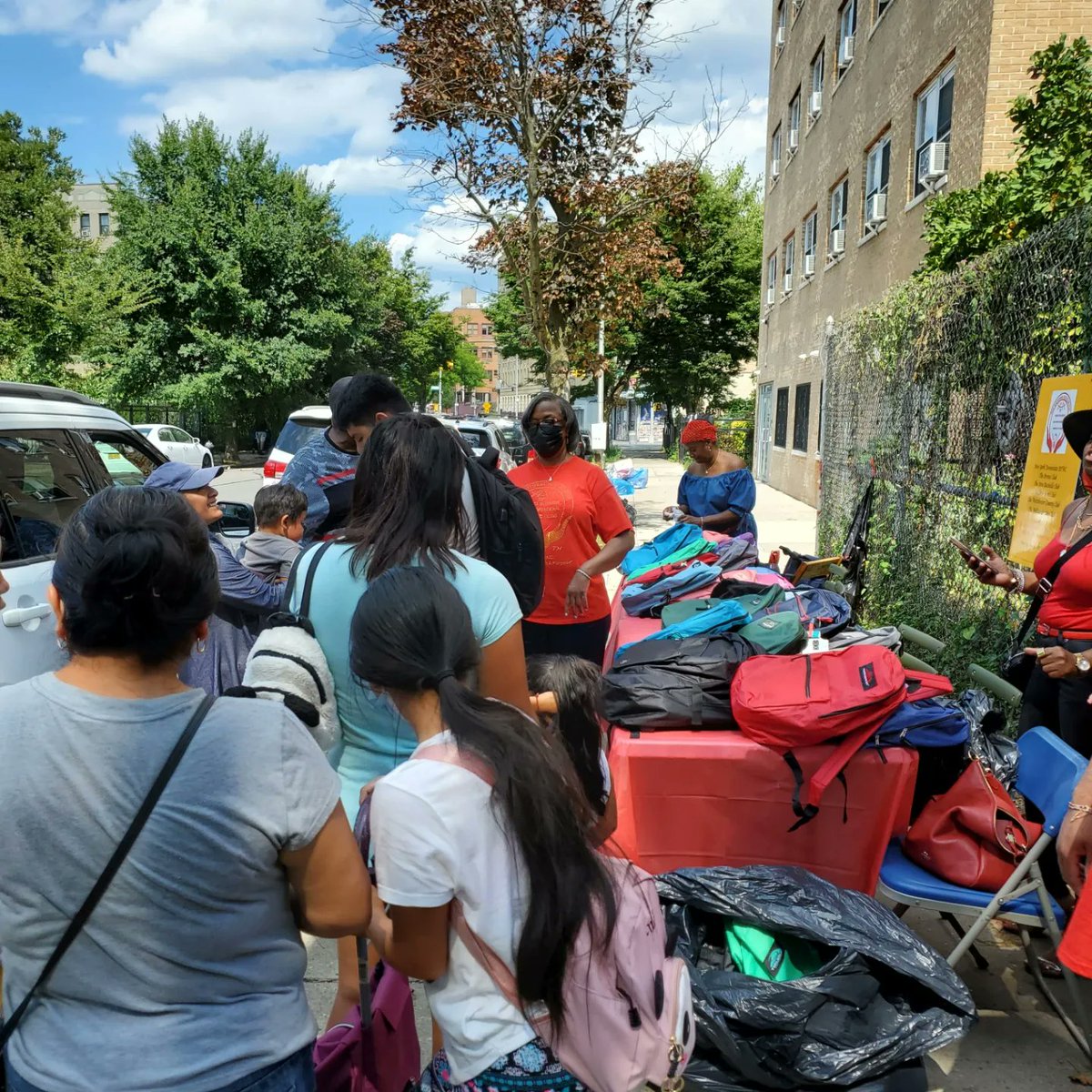 BronxGOH's tweet photo. So grateful to @NANBPWC 's Bronx Club for distributing backpacks and school supplies to children in our community ❤️
#GardenofHappiness #GOH #TheBronx #Crotona #Mapes #Greenthumb #Greenthumbgrows #BronxKids #GrowingCommunity #GrowingFood #FoodJustice #EnvironmentalJustice https://t.co/7CGDu5JVw9