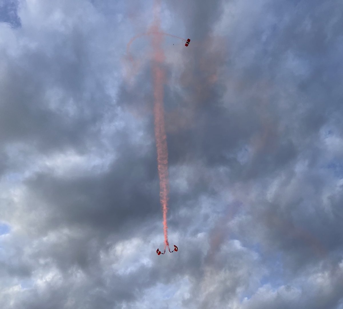 Great day yesterday, what a brilliant festival for families, great vibe and atmosphere.  Activities and music were fab ⁦<a href="/RedDevilsOnline/">The Red Devils Army Parachute Display Team</a>⁩ <a href="/Gonewildfest/">Gone Wild Festival</a>⁩ ⁦<a href="/theRMcharity/">RMA - The Royal Marines Charity</a>⁩ ⁦<a href="/BearGrylls/">Bear Grylls OBE</a>⁩ ⁦<a href="/powderhamcastle/">Powderham Castle</a>⁩ #devon