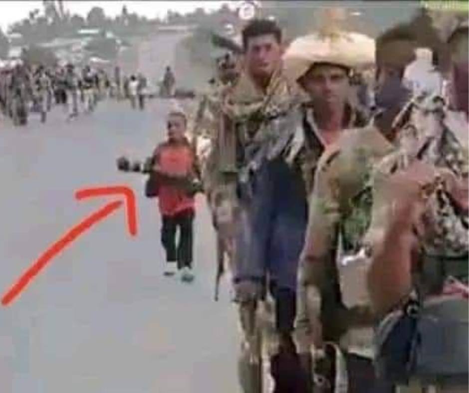 Rewha4's tweet photo. Tplf terrorist group .look child so 😔😔 https://t.co/sUQ0JrJfFF