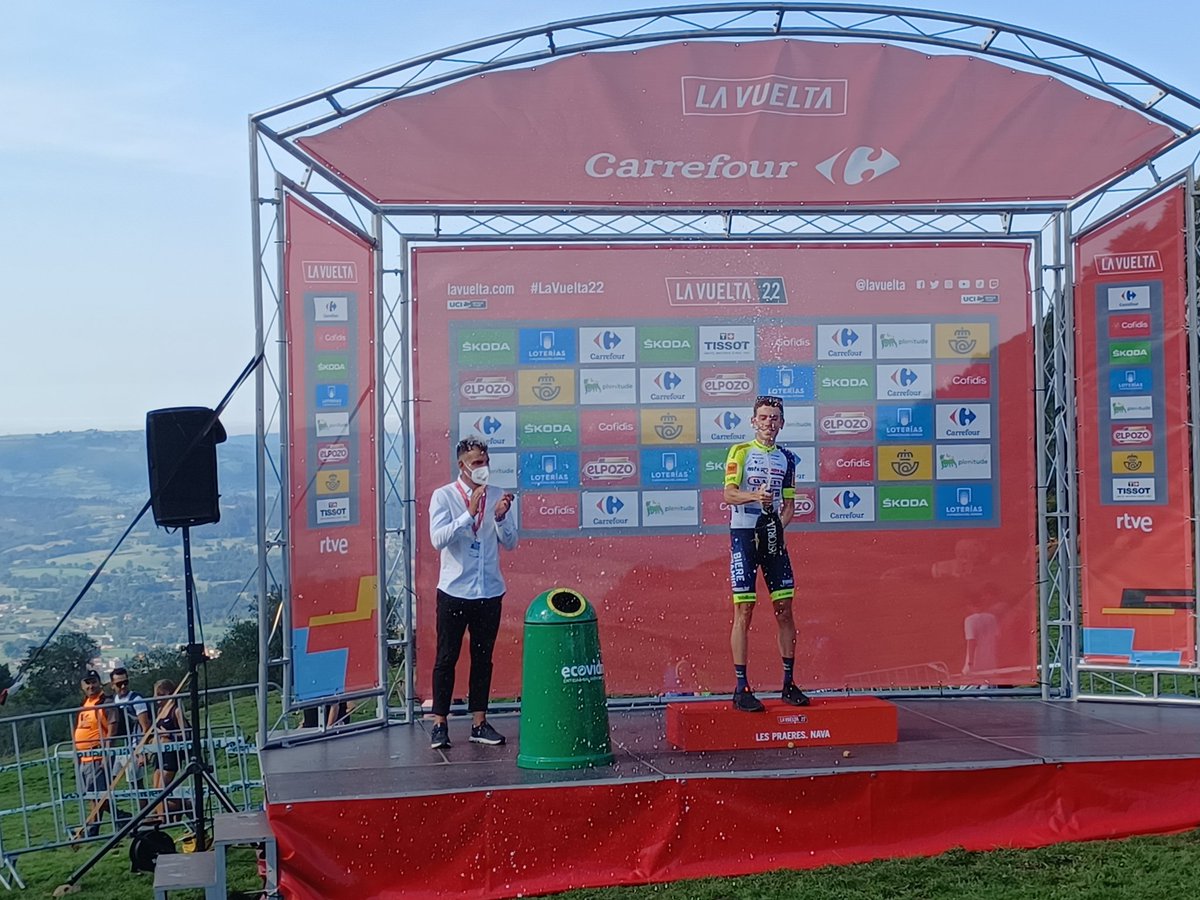 Jairo84Palacios's tweet photo. ¡Grande! 🍾
#LaVuelta22 #LesPraeres https://t.co/XFmj7KgKj9