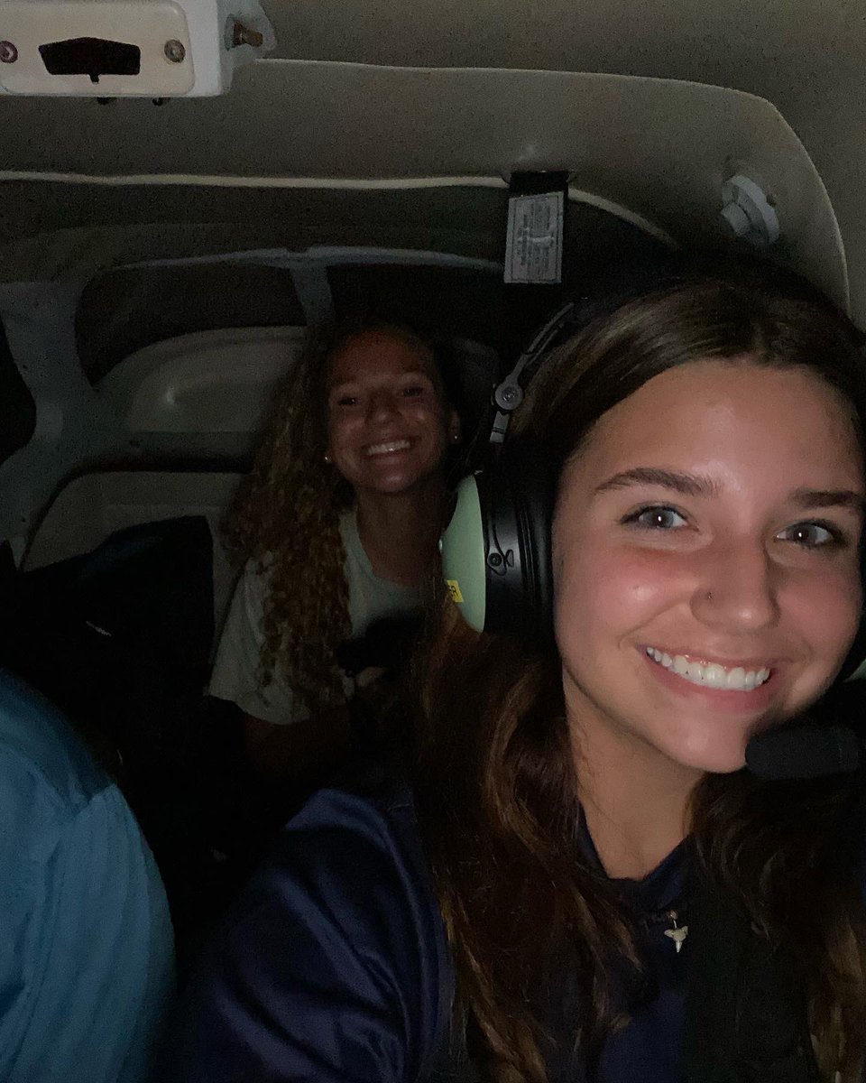CloverAFJROTC's tweet photo. Saturday night flights ✈️ #SC951 #aviation #aviationcareers https://t.co/wzCEolgVOJ