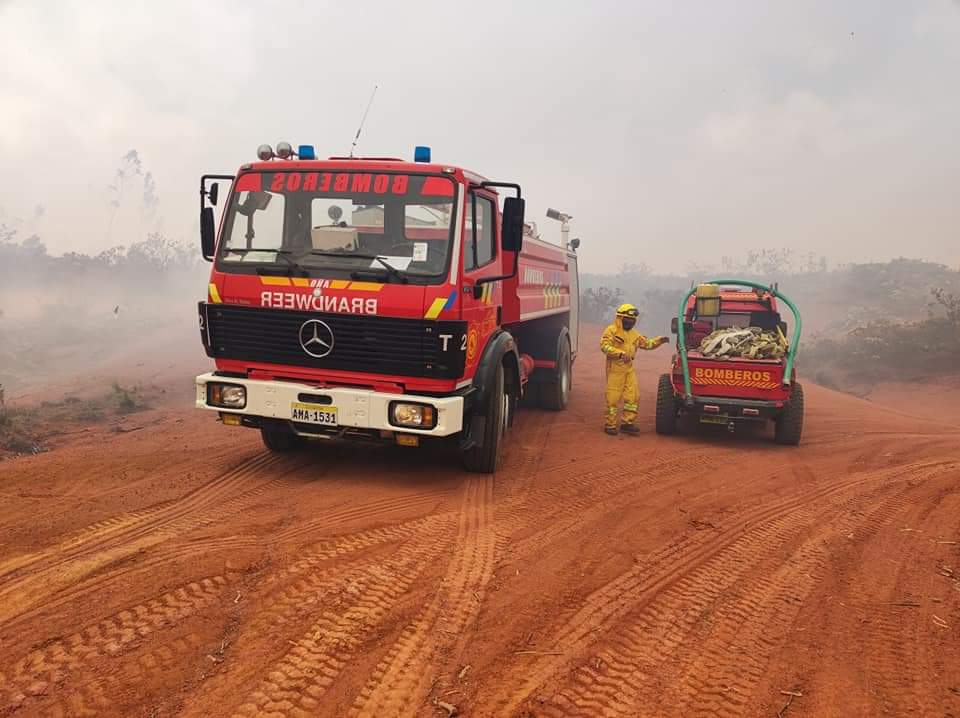 NuevoTiempoCue's tweet photo. #AlDíaNT
Un incendio forestal consumió 75 hectáreas vegetación en el sector Putupano, cantón #Oña provincia del #Azuay, según informe de @Riesgos_Ec. https://t.co/JOclJrQCHX