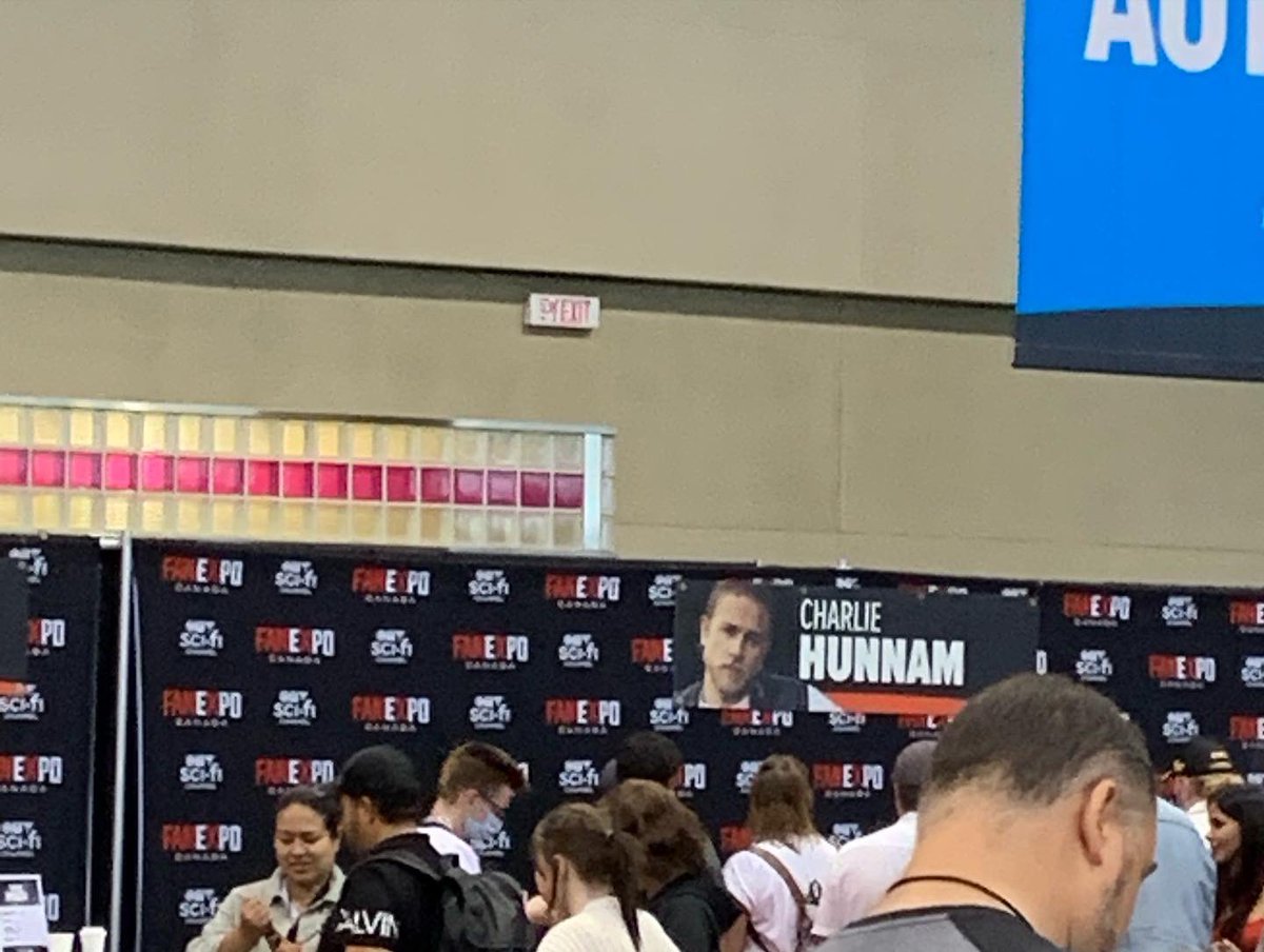 SOAMediaAddicts's tweet photo. @STADIUMARCADIA @perlmutations Sweet ! @PTAppearances killing the #SOA game in multiple countries! ππ @Theorossi @RamboDonkeyKong @EmilioRivera48 @FANEXPOCANADA ππ #CharlieHunnam #AddictsInToronto #AddictsInST LV https://t.co/uOAfweMQtL