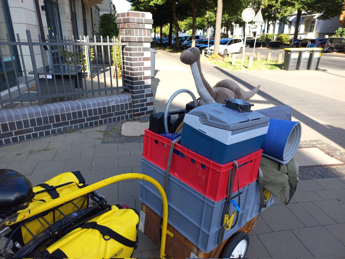 fkf_bs's tweet photo. Aus Nachmittag wird Abend.
Werde etwa um 1930 beim #hackenopenair eintrudeln... https://t.co/lApOTCTOgK
