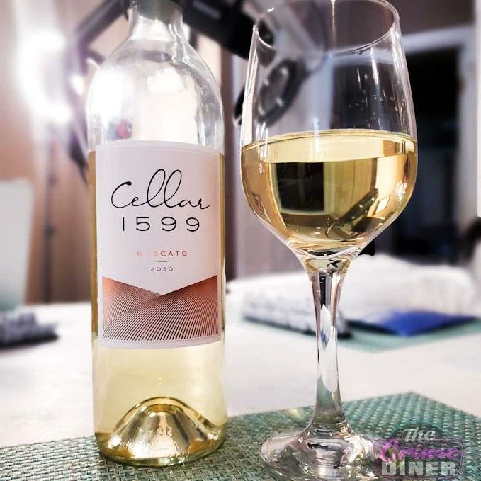 crimedinerpod's tweet photo. EP: Phroggy Come a Courtin
https://t.co/yF7rbLa712
Nydia tells you a scary #phrogging case
Surprise ingredients theme
DINNER: Roast pork sandwiches  w/ plantains 
DESSERT: Brownies, secret ingredient? Avocados!
DRINK: Cellar 1599 Moscato

PROMO: @TheMadamesPod

@DarkcastNetwork https://t.co/sHrfXy0ouP