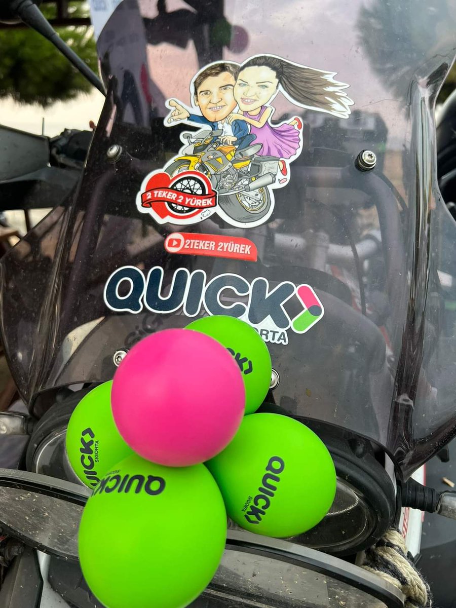 RoutesQuick's tweet photo. Gezi arası festivalleri ziyaret ettiğimiz Quick Routes serüvenimiz tatlı mı tatlı devam ediyor. Hafta sonu Trabzon Motosiklet Festivalindeydik. 
#quicksigorta #festivallife #2teker2yürek #motosiklet #trabzon #trabzonfest2022 #trabzonmotofest #motofest #motofest2022 https://t.co/JxtxPGGrJa