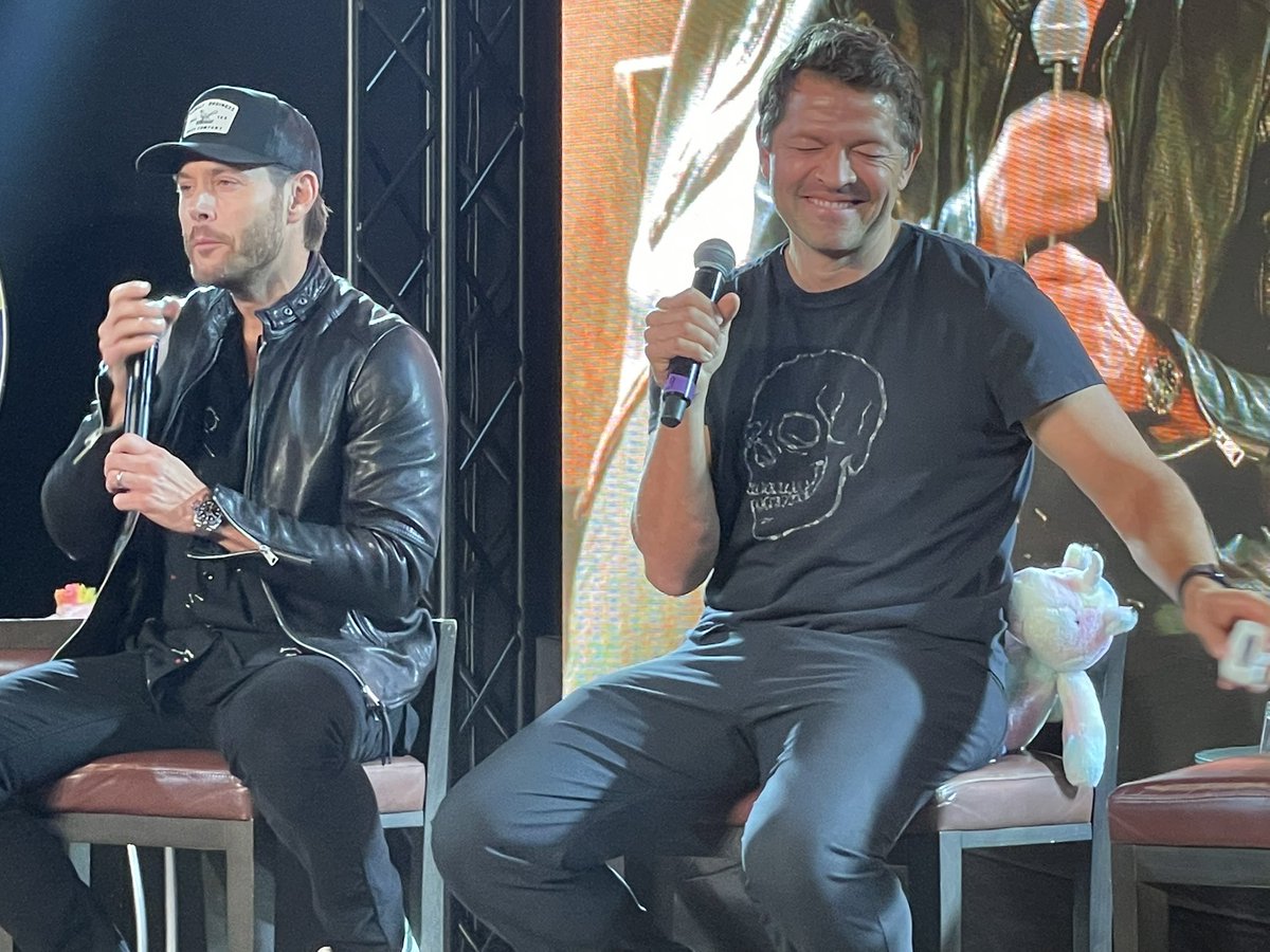 simogiuli's tweet photo. Jensen and misha #jibcon #jib12 #rome https://t.co/ofJJWhItfA