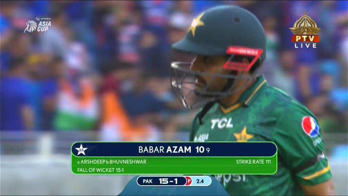 JassimM29's tweet photo. Kia kar rahe ho Babar On-Air ja raha hota hai.

#PakVsInd https://t.co/NbW64kJFfF