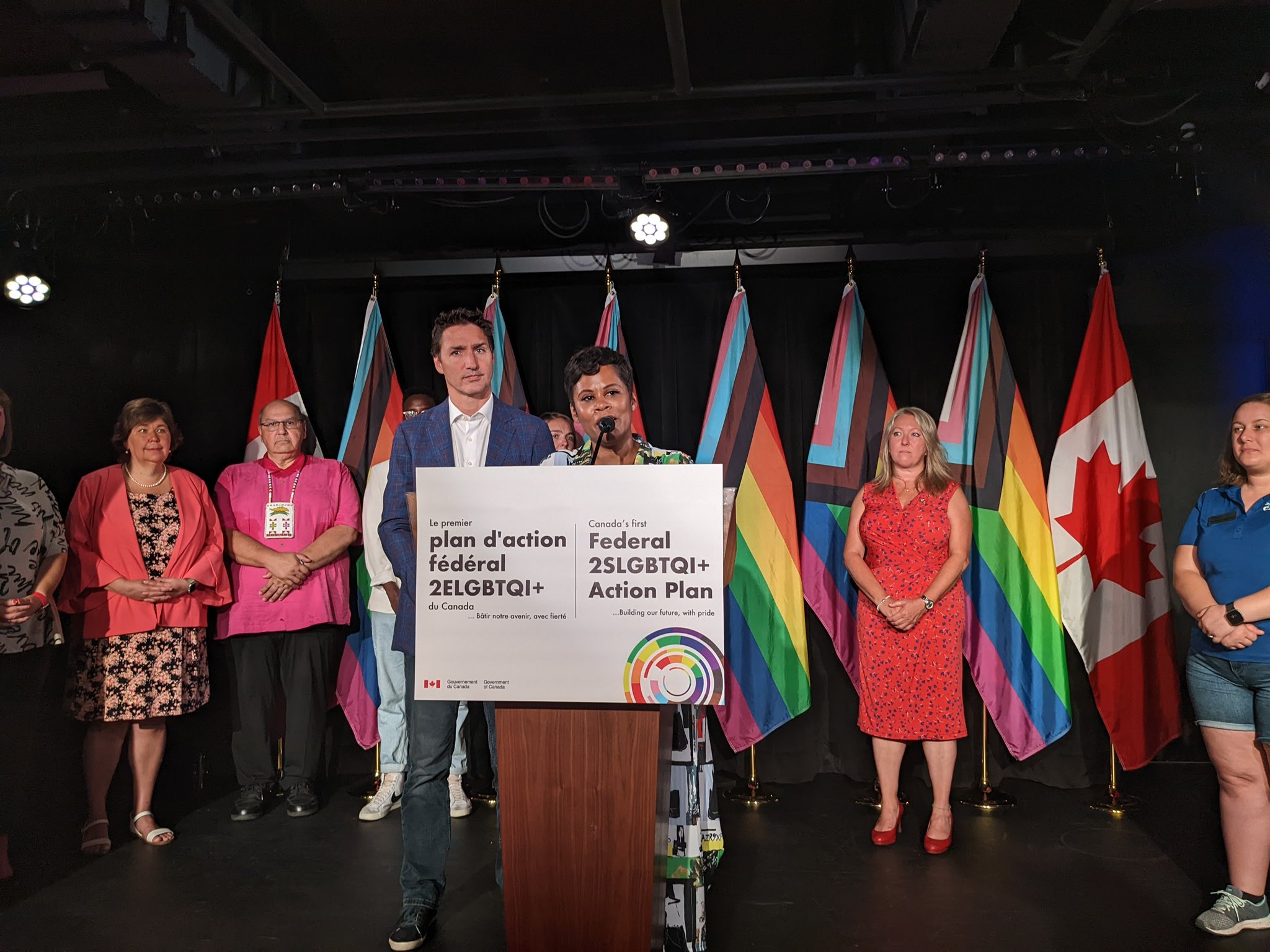 Sois toi-même on Twitter: "Aujourd'hui, le tout premier Plan d'action fédéral #2ELGBTQI+… Bâtir notre avenir, avec #Fierté a été annoncé. En savoir plus : https://t.co/J5EL7ZEz1b https://t.co/uAmJLK0efX" / Twitter