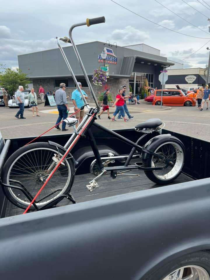 RobtheToonMan's tweet photo. #chopper #schwinnchopper #schwinnbicycle
#schwinn #lowriderbicycle
#lowrider #hardtail
#robsrodshop
#sasquatchartworks #sinister #lilsin #robthetoonman #67chevy #67chevypickup #67chevytruck #fleetside #shortbed #chevytruck #chevypickup #c10 #chevyc10
#hotrod #carshow #hotrod https://t.co/QCUOzqMCBA