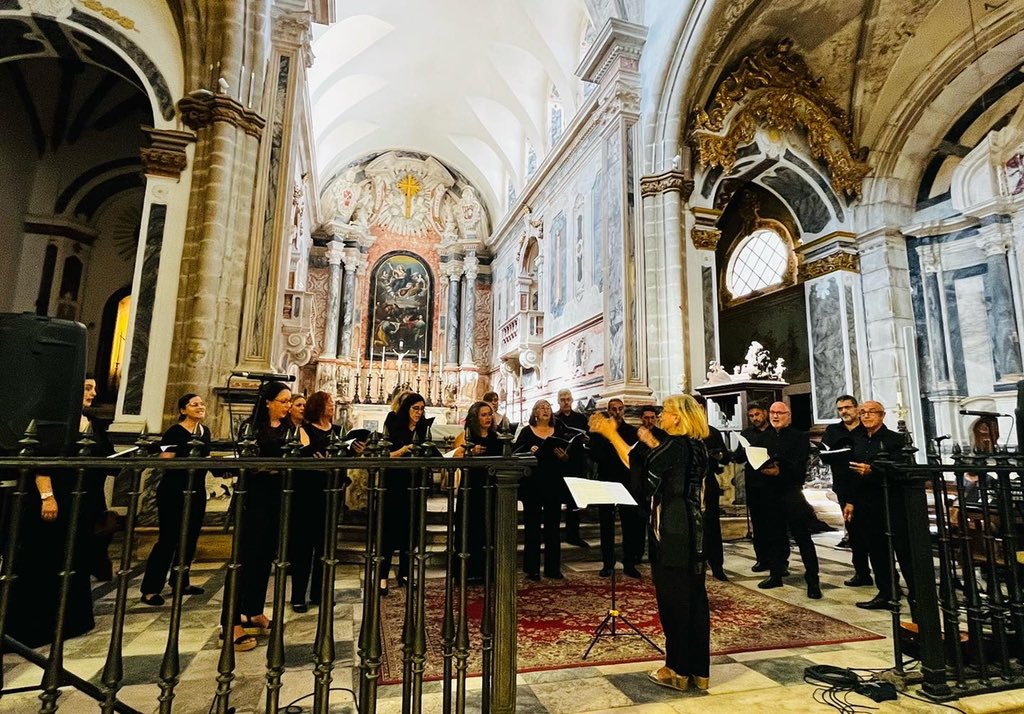 Adifolk_oficial's tweet photo. CONCERT DE CORALS

Per obrir els actes d’aquesta tarda de diumenge a Elvas arriba el concert de corals catalanes i portuguesa amb el Cor de Cambra de la Federació Catalana d’Entitats Corals, la Coral Públia Hortênsia de Castro i la Coral Nou Horitzó de Sabt Vicenç de Castellet. https://t.co/QRDsx2fZWw