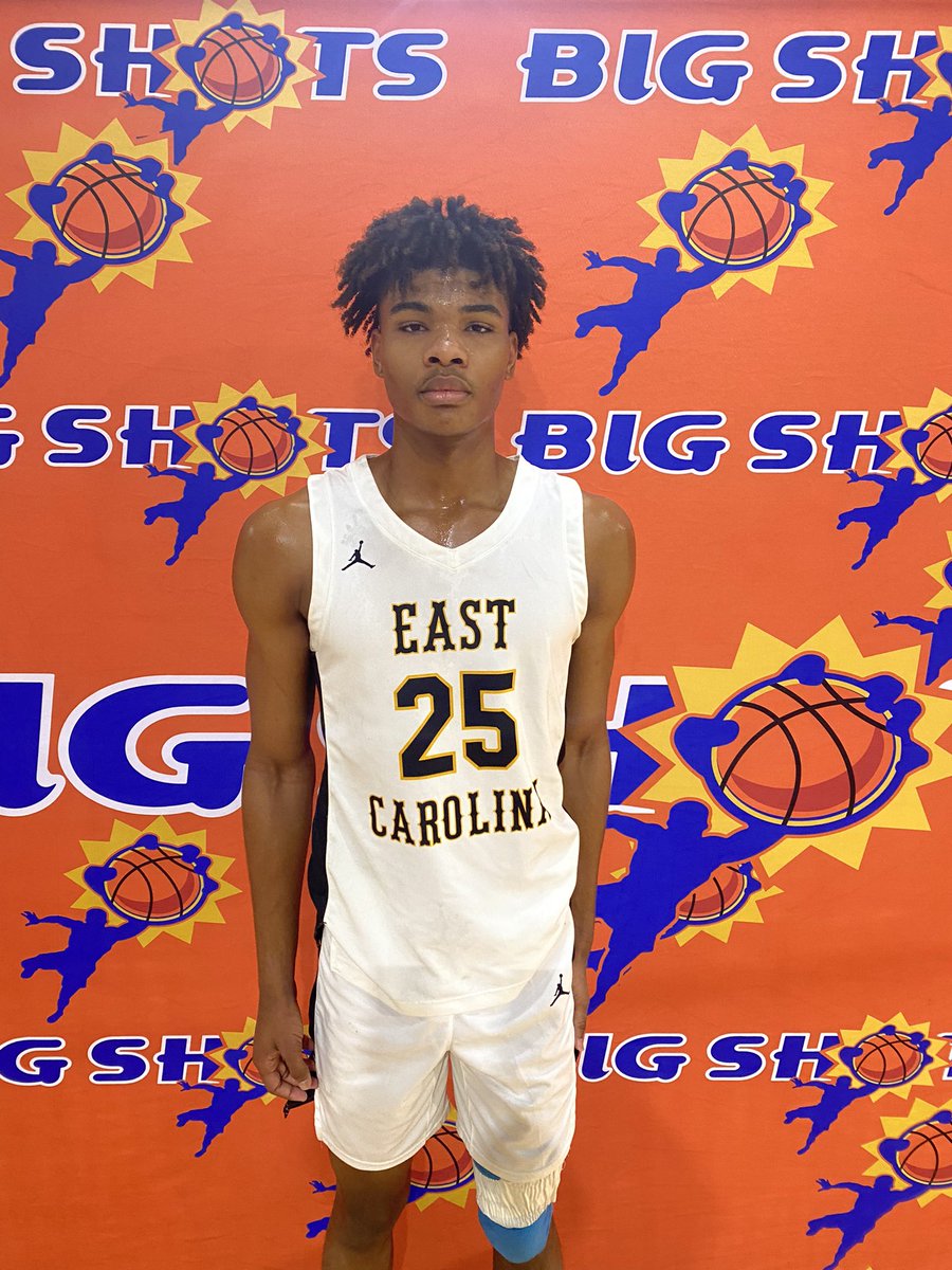 BigShotsGlobal's tweet photo. #BigShots #RockHillFinale
16U

Carolina Heights Black 96
33 Zymicah Wilkins 22
3 Kaleb Phillips 17
13 Jordan Watford 15

East Carolina Elite 80
25 Amari Latham 31
2 Malachi Green 17 https://t.co/485uOBxert