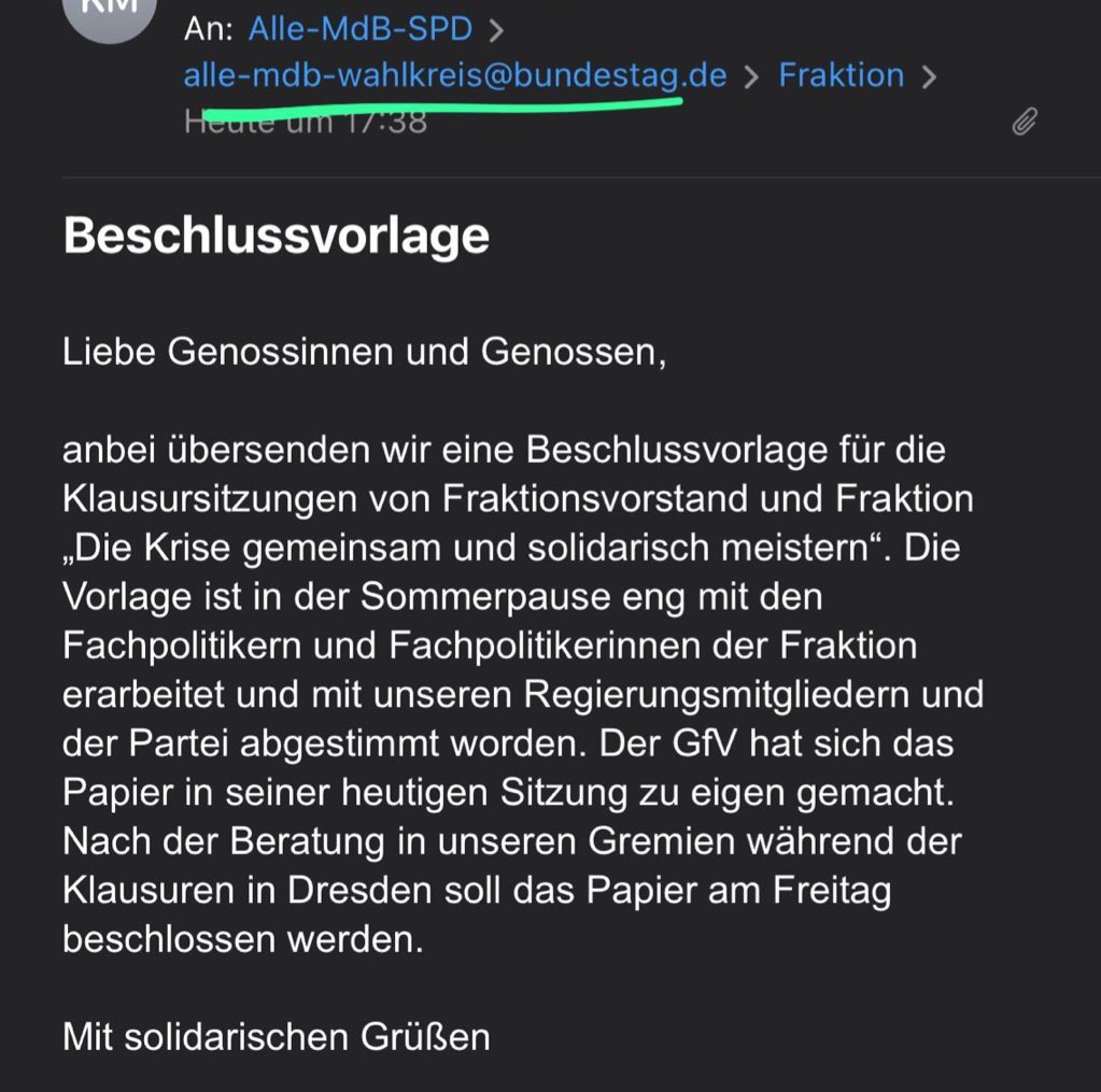 K_Moessbauer's tweet photo. Ups. Versehentlich die Beschlussvorlage zur Klausurtagung des Fraktionsvorstandes (an alle MdB-Wahlkreisbüros) verschickt. Die Rückholaktion hat nur noch so semi funktioniert. Uns liegt sie nun vor ☺️ https://t.co/MgAfFU1JCX