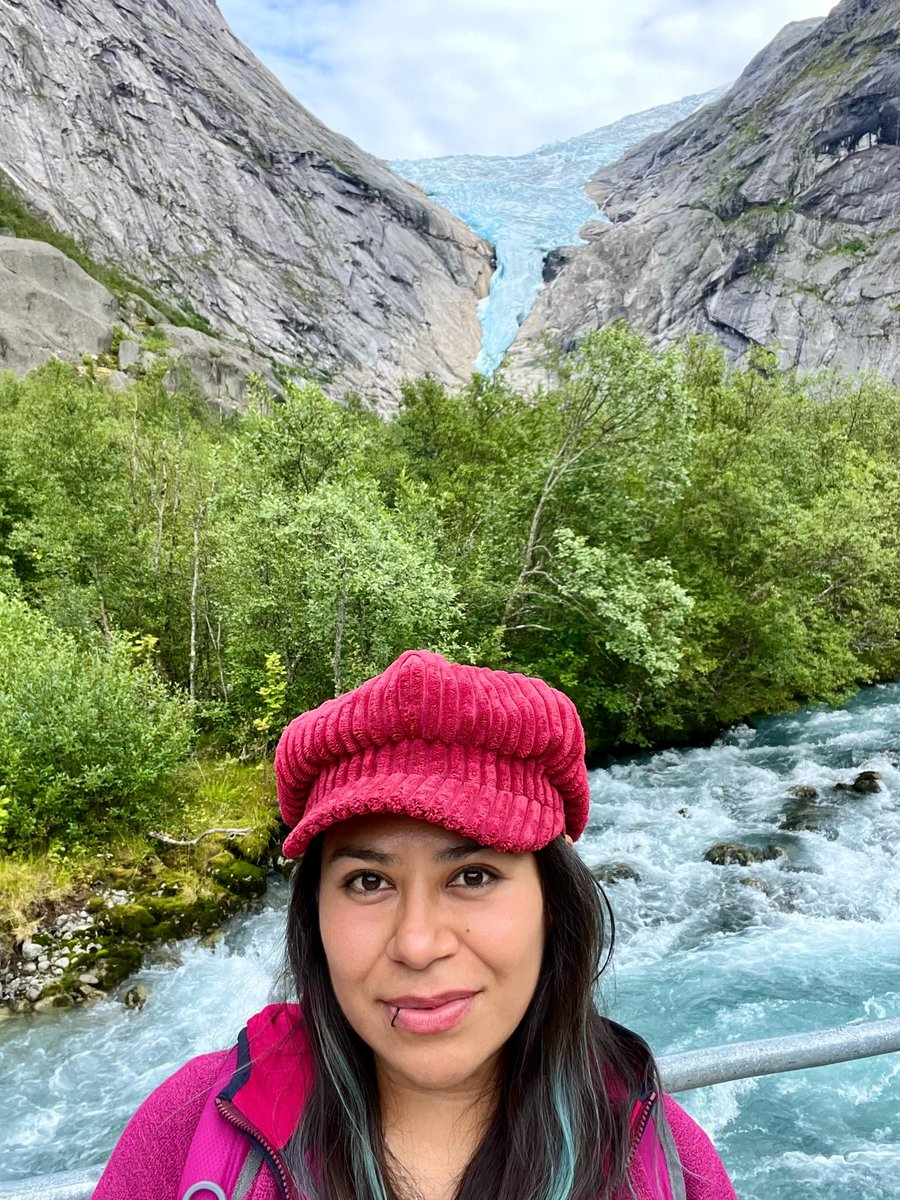 helga_palma's tweet photo. #Briksdalsbreen, uno de los brazos del glaciar Jostedalsbreen en Vestland, Stryn. Este lugar es un parque nacional y para llegar al glaciar hay que subir por la montaña por al rededor de una hora –eso, si no se van deteniendo a cada paso, como hice yo, https://t.co/gzP7sF81Zi