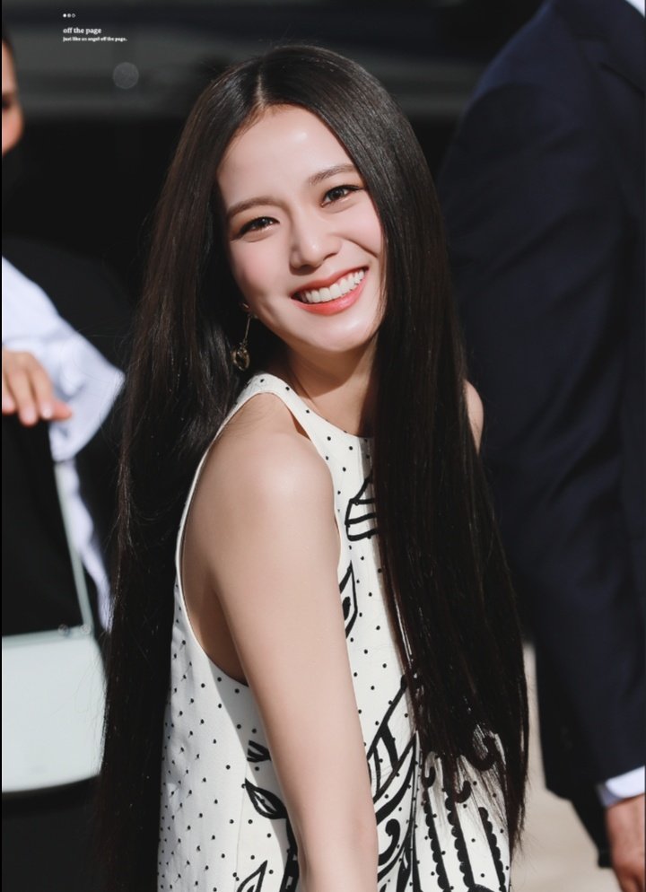 GirlGroupsThink's tweet photo. BLACKPINK's Jisoo https://t.co/TPVhxB827I