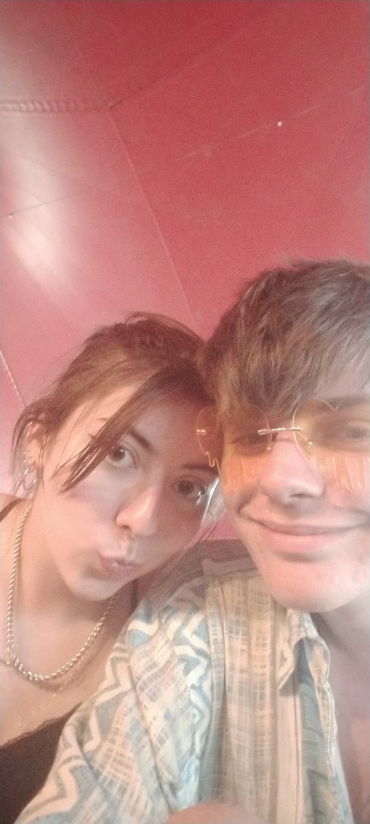 11 Hours tweet media